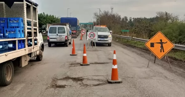 Vialidad trabaja sobre Ruta 11 en el Puente del Arroyo San Lorenzo con restricciones al paso