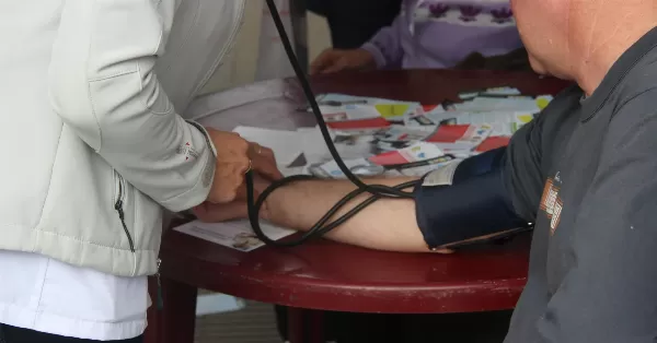Realizarán controles de tensión arterial en la Esquina de los Bancos el próximo lunes