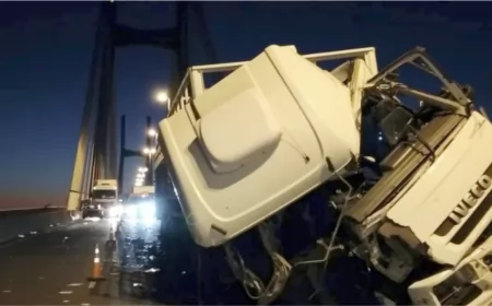 Demoras en tránsito por accidente en Puente Rosario Victoria