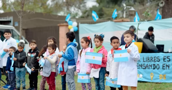 San Lorenzo celebró el un nuevo aniversario de la declaración de la Independencia 