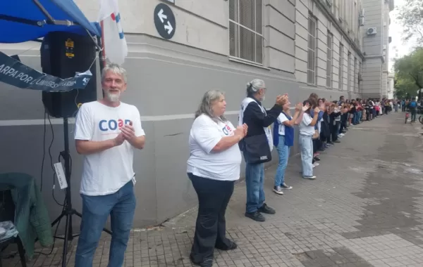Rosario sin clases universitarias: Los docentes de la UNR iniciaron un paro total por toda la semana