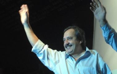 Alfonsín lanzó su candidatura 