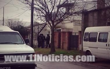 Dos detenidos en allanamientos por droga en Fray Luis Beltrán