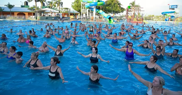 Realizarán clases gratuitas de Aqua Zumba todos los viernes en el Polideportivo Municipal