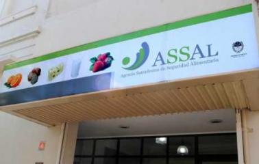 La Assal prohibió nuevos alimentos en todo el país