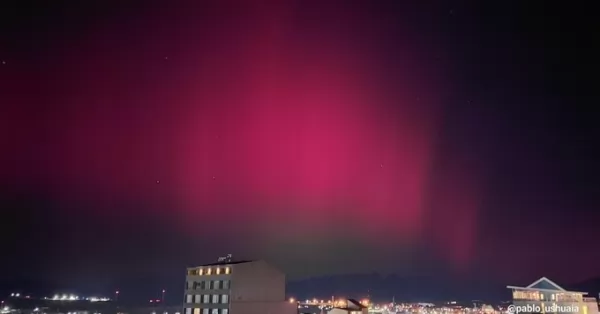 Una tormenta solar generó auroras australes en el cielo de Ushuaia 