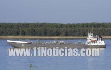 Un remolcador se dio vuelta en el Paraná y hay un tripulante desaparecido