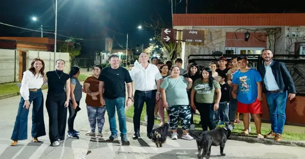 Desde ahora el 100% de barrio Moreno cuenta con iluminación led