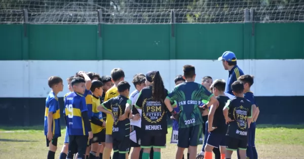 350 chicos participaron de la prueba de jugadores de Boca en Puerto San Martín 