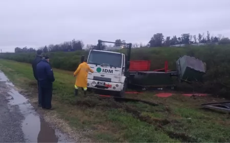 Autopista: Despistó un camión en el acceso Sur