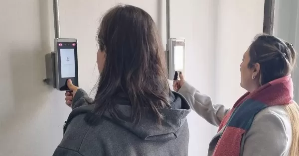 A partir de este lunes habrá nuevos controles a empleados de la EPE y el ingreso será sólo con huella digital