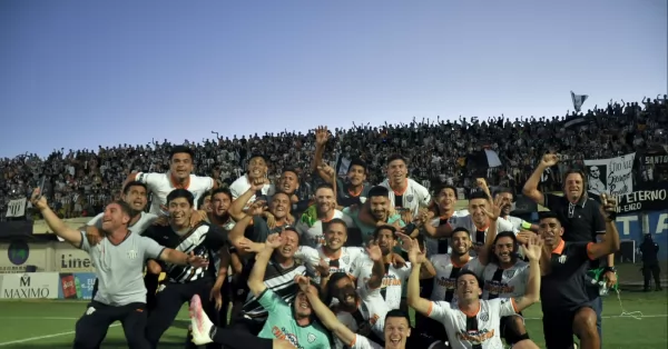 Chaco For Ever logró el ascenso a la Primera Nacional 