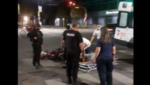 San Lorenzo: Accidente entre una ambulancia y un motociclista (VIDEO)