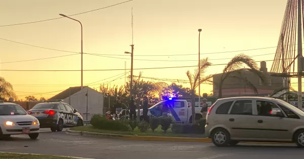 Dos motocicletas chocaron en la Rotonda de los Trabajadores en San Lorenzo