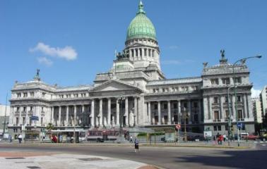 El gobierno convocó al Congreso a sesiones extraordinarias hasta fin de año