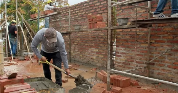 La construcción cayó un 35 por ciento interanual en junio