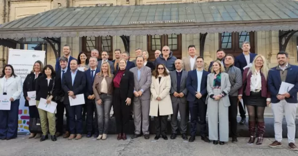 Raimundo participó de un encuentro de intendentes santafesinos al que se sumó la vicegobernadora Scaglia