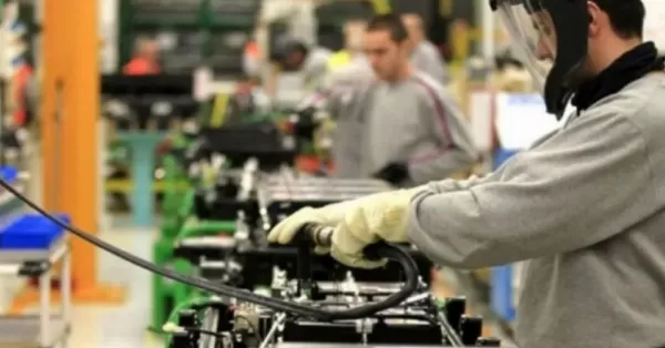 Buscan consagrar en la Constitución de Santa Fe el rol prioritario de PyMEs y cooperativas