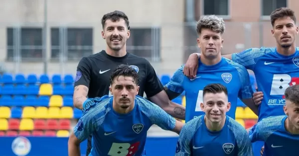 El sanlorencino Jure Marinovich debutó en la Conference League de Europa con victoria