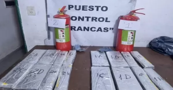 Tucumán: llenó dos matafuegos con 12 kilos de cocaína y quedó detenido