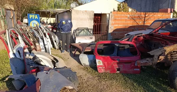 Operativo federal desbarató cinco desarmaderos clandestinos en Entre Ríos y dos personas quedaron detenidas