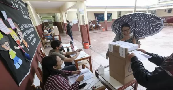 La jornada electoral inicia con lluvias y tormentas en la región 