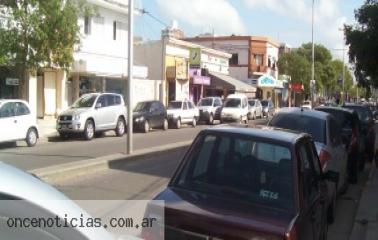 La Odisea de estacionar en Avenida San Martín.