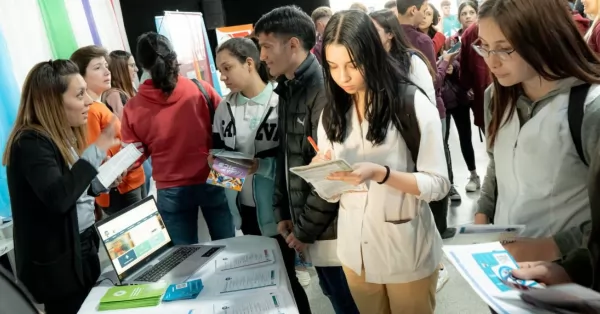 Llega la Expo Carreras a Puerto General San Martín