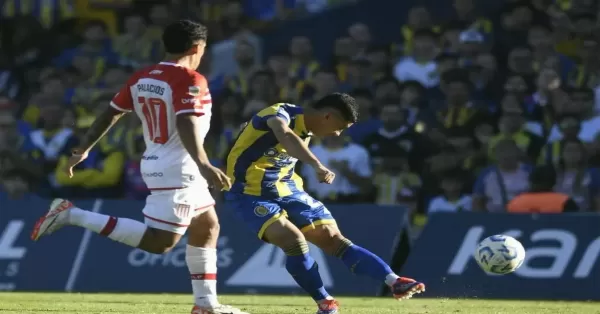 Rosario Central golpeó en el final y se metió en los cuartos del Apertura