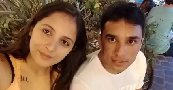 Asesinó de 8 tiros a su ex pareja en una parada de colectivos y se suicidó