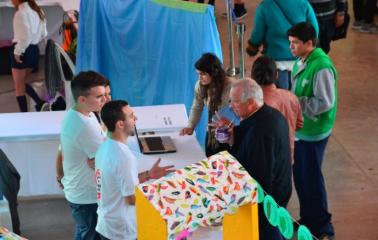 Feria: “Las Escuelas de Puerto General San Martín hacen público”