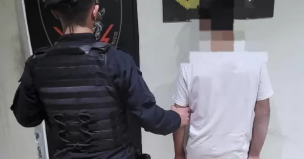 Fonavi Oeste: dos jóvenes portaban una réplica de pistola en una plaza