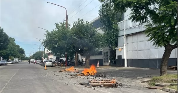 Denunciaron que hubo 50 despidos en un frigorífico de Villa Gobernador Gálvez