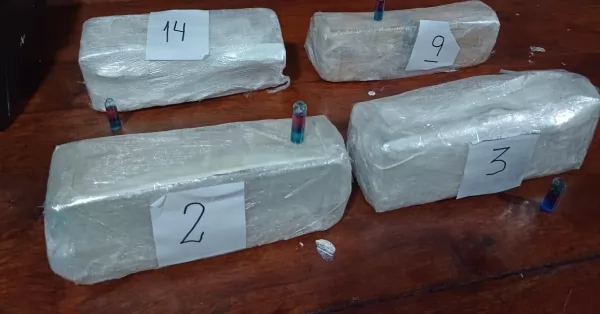 Secuestraron 15 kilos de cocaína ocultos en el tanque de combustible de un auto