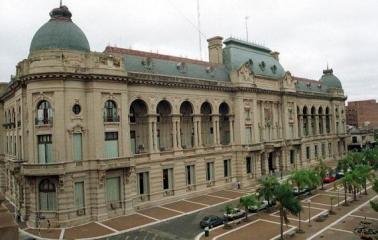 El lunes 25 será feriado administrativo 