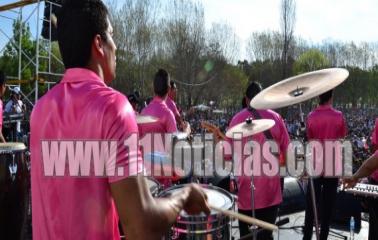 Fiesta por la llegada de la primavera en Puerto San Martín