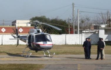 El auto que volcó en la Autopista fue descubierto por el Helicóptero Policial