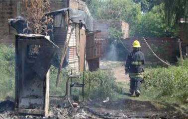 Incendiaron la vivienda de uno de los presuntos asesinos de Roque Capustrini