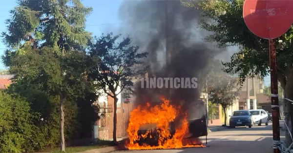 Beltrán: llegó a su casa y se le prendió fuego la kangoo