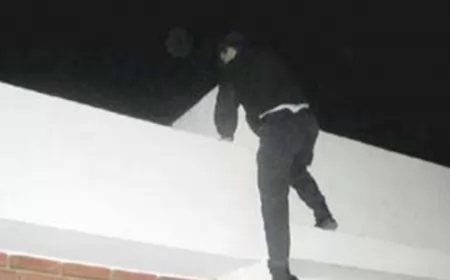 San Lorenzo: detuvieron a dos hombres que merodeaban por techos de distintas viviendas