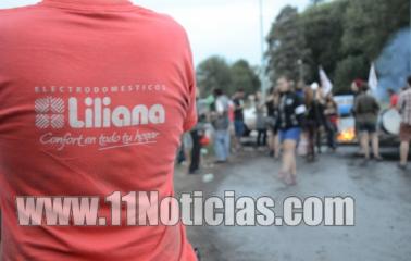 Marcha en Rosario por los trabajadores de Liliana