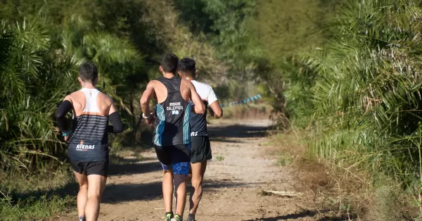 Más de 800 corredores se sumaron a la Maratón del Bosque