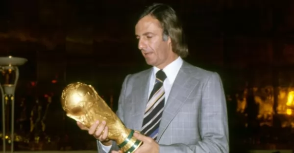 Falleció Cesar Luis Menotti, primer técnico campeón del mundo con Argentina y refundador de la Selección