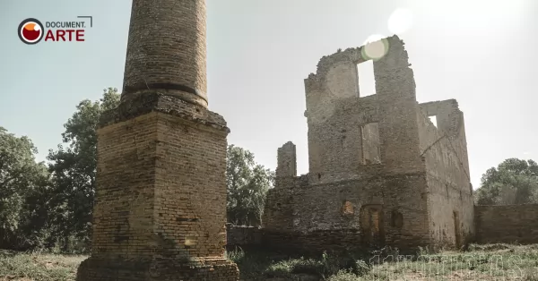 Las ruinas de un viejo molino harinero, que supo ser el motor del desarrollo productivo de una región