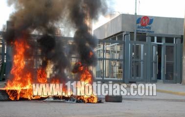 Reclamo de Vigiladores frente a Molinos 