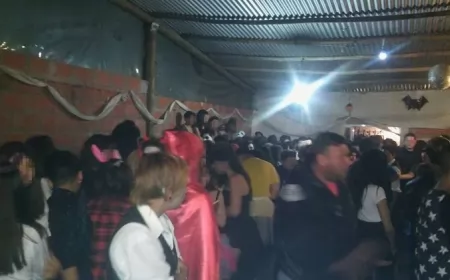 Denuncias por fiesta clandestina con mas de 100 personas en Barrio Granaderos