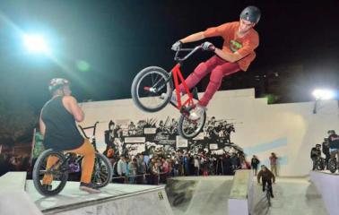 San Lorenzo: se puso en marcha el Parque Urbano para bikers y skaters