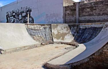 Hernan Ore visitó la obra del Parque Urbano para Bikers y Skaters