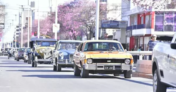 Realizarán un gran desfile de autos antiguos por la avenida San Martín