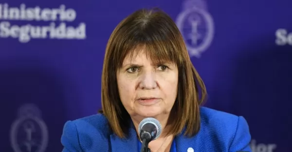 Búsqueda de Loan: Bullrich no viajará a Paraguay y se reunirá con Valdés